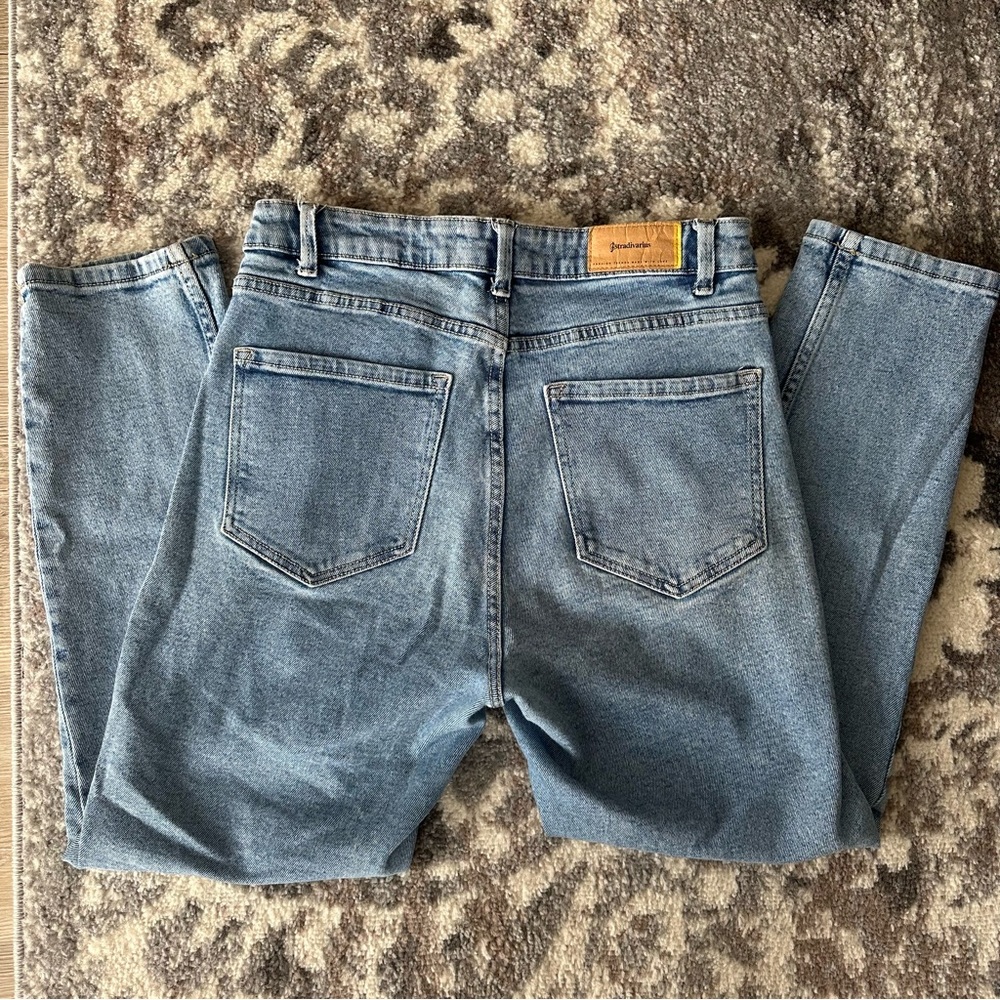 Stradivarius Women Slim Mom Jean Size 8 - Picture 3 of 6